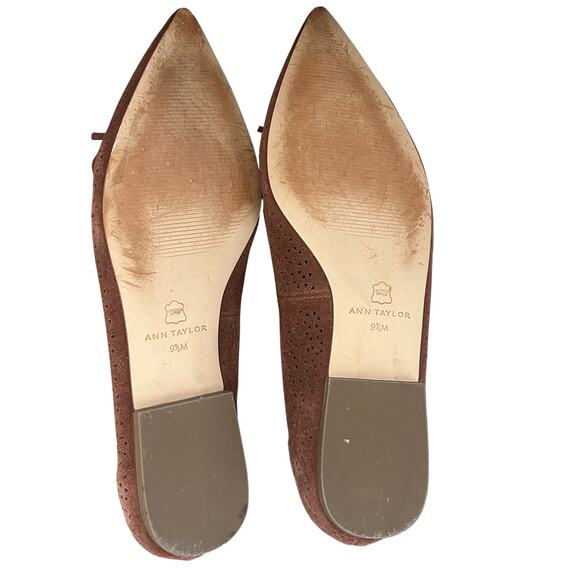 Ann Taylor Brown Suede Pointy Toe Ballet Flats Bow on Front Womens Size 9.5 - Picture 6 of 7